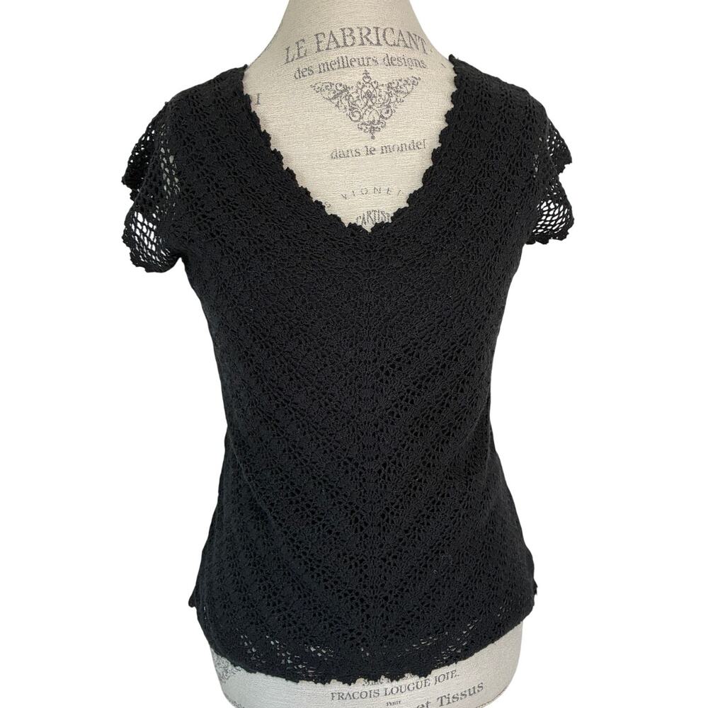 Crochet Black Short Sleeve V-Neckline Top Size M